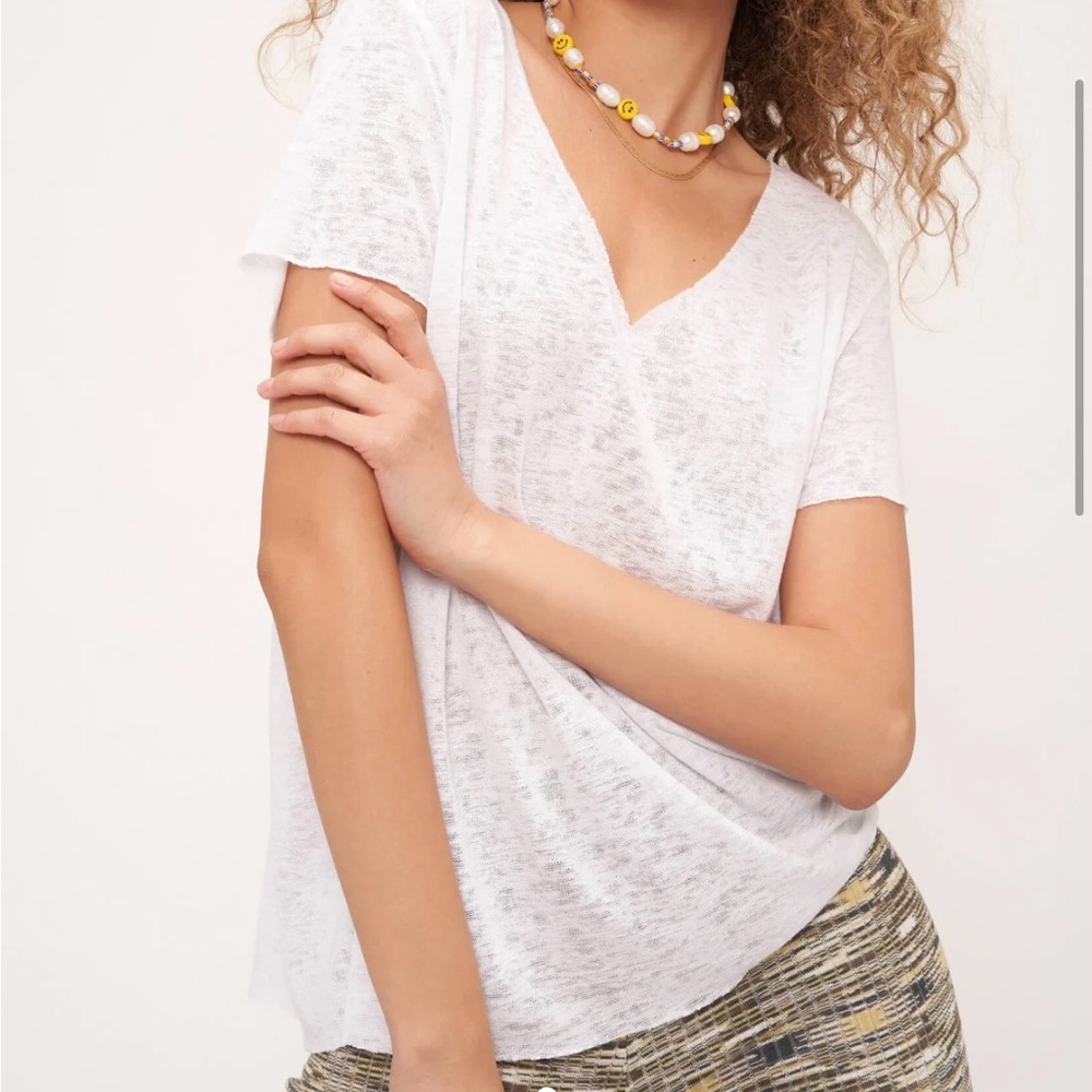 NWOT Project Social T Original Textured V in White Sz XL